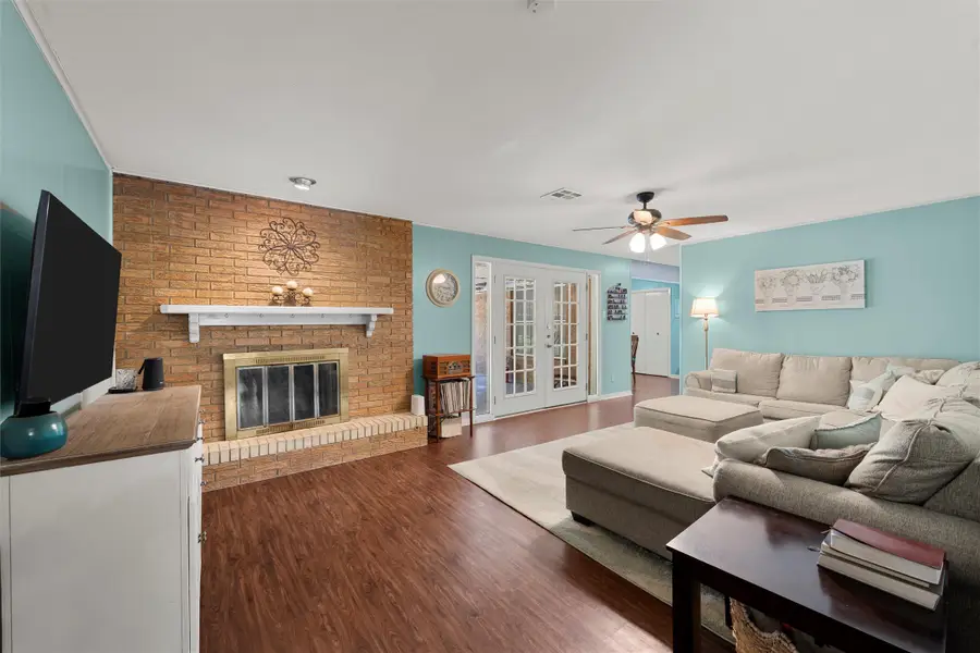 2118 Wooded Acres Drive, Waco, TX 76710 - Image #3