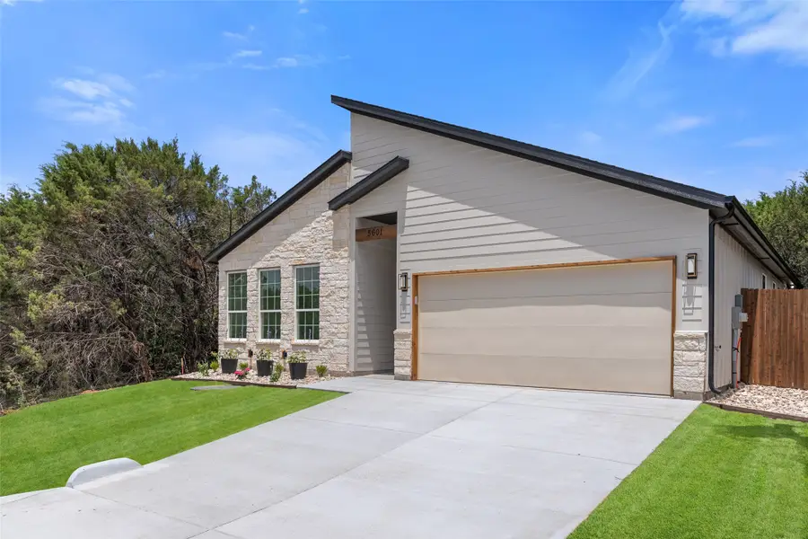 5601 San Jacinto Drive, Granbury, TX 76048 - #2