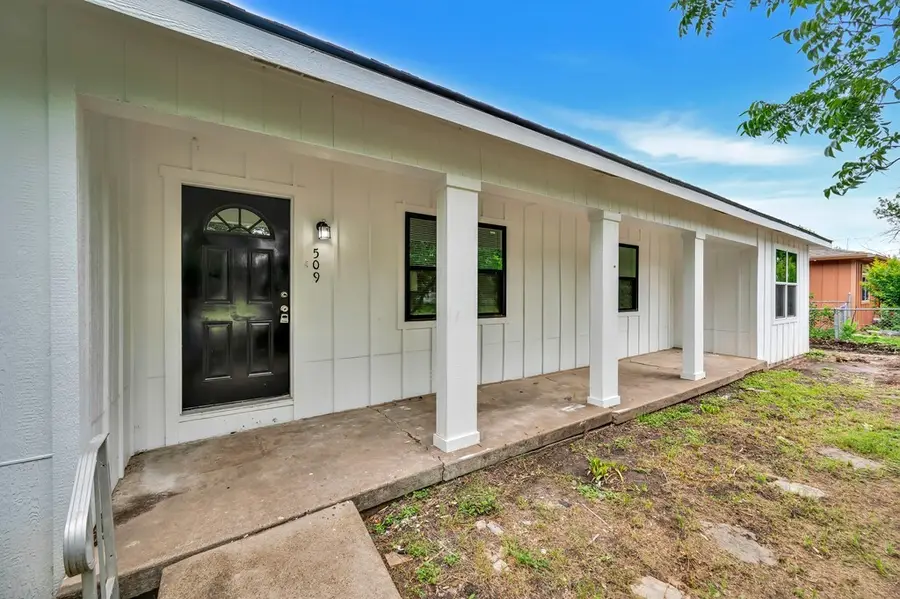 509 E Pine Street, West, TX 76691 - Image #3
