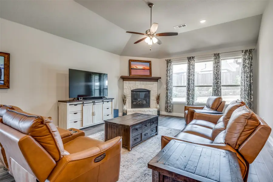 9820 Surveyor Road, Little Elm, TX 75068 - Image #2