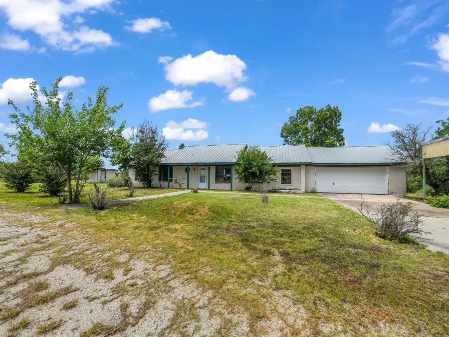 401 Old Agnes Road, Weatherford, TX 76088 - Image #2