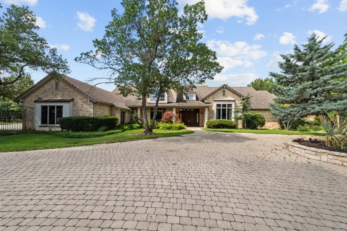 2316 Starlight Court, Arlington, TX 76016 - Image #1