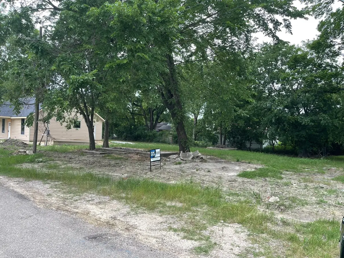 130 S Manson Street, Wolfe City, TX 75496 - Image #1