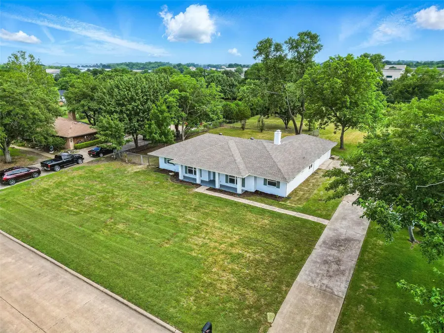 342 Willow Wood Street, Murphy, TX 75094 - Image #2