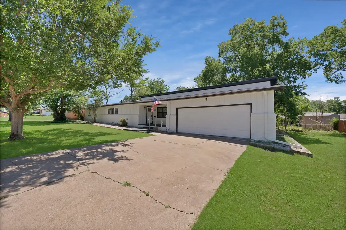 6928 Glen Hills Road, Richland Hills, TX 76118 - Image #1