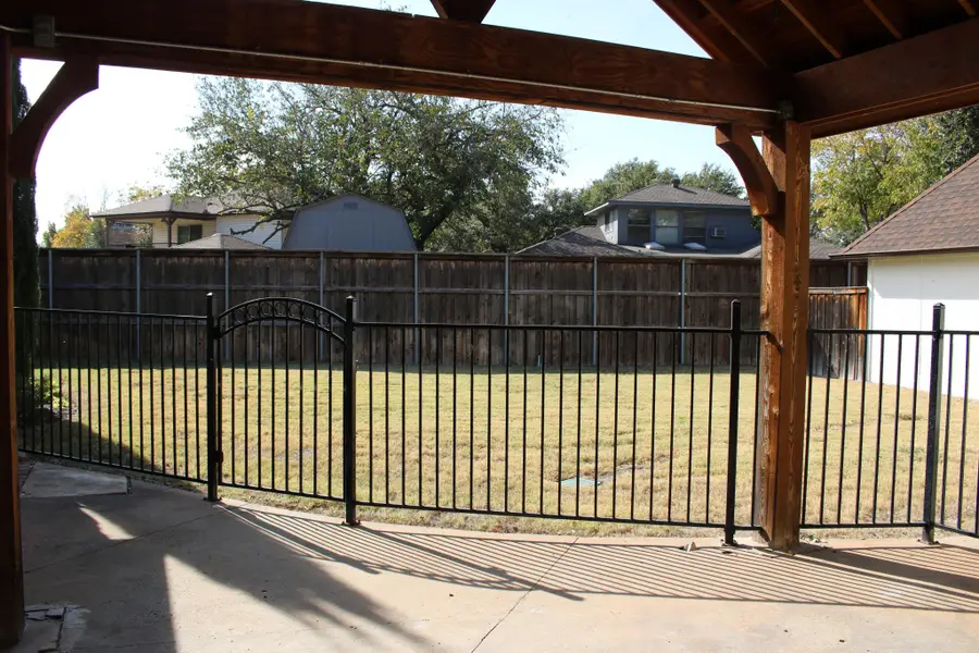 3914 Tawakoni Lane, Garland, TX 75043 - Image #3