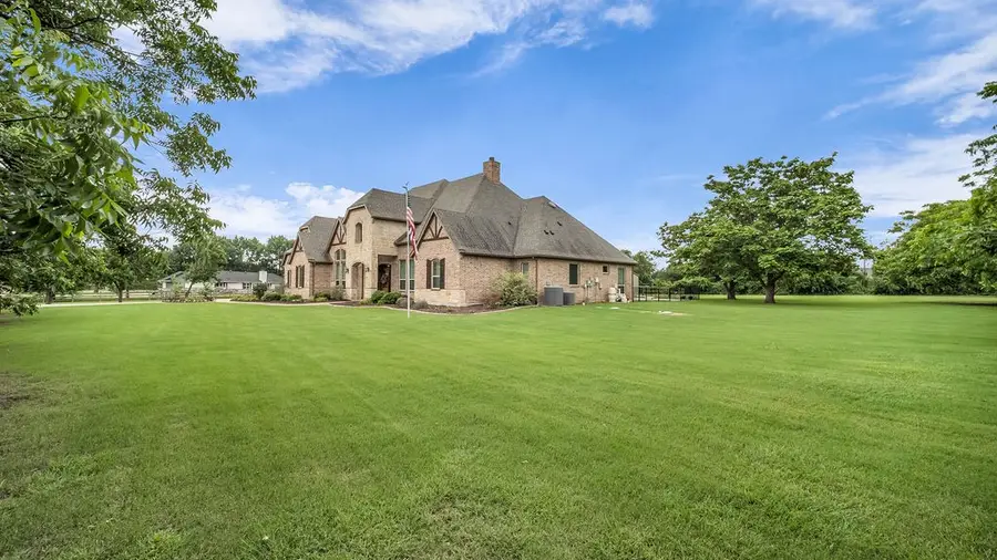225 Holly Lane, Lucas, TX 75002 - Image #2