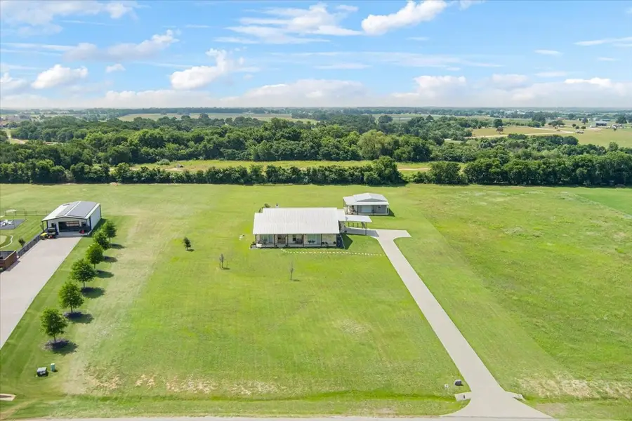 203 Bold Springs Court, West, TX 76691 - Image #3