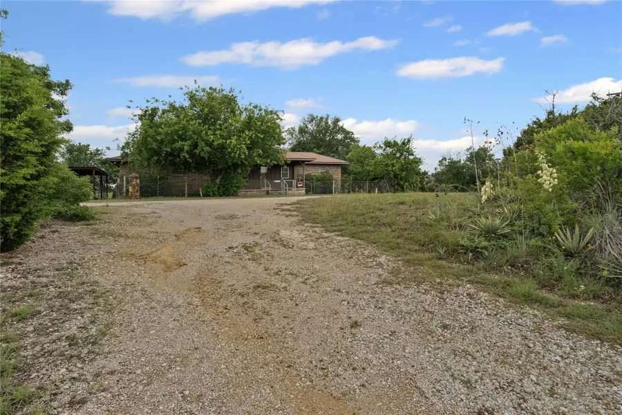 905 Zion Hill Road, Weatherford, TX 76088 - Image #2