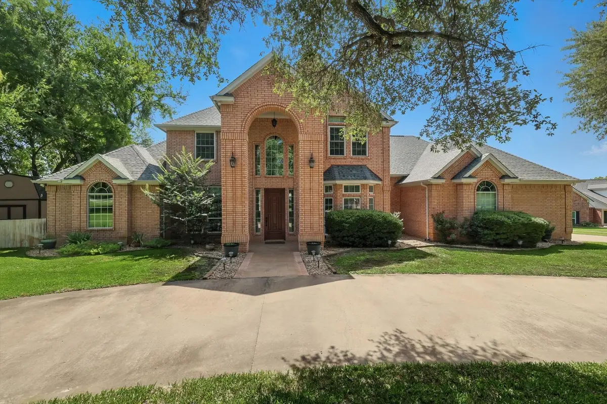 135 Woodstream, Cresson, TX 76035 - Image #1