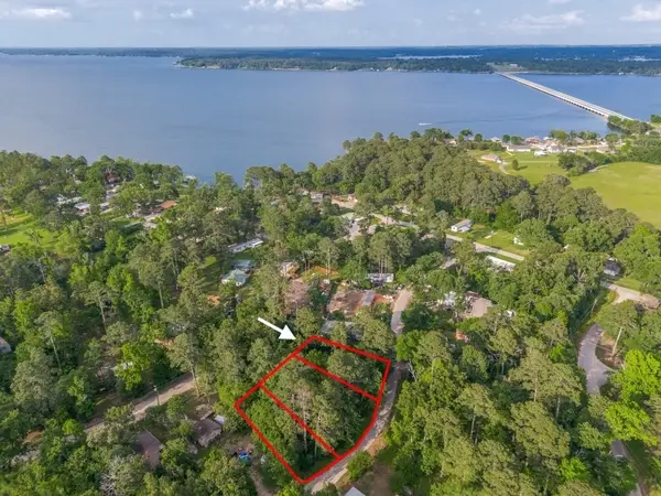 7631 Forest Hill Drive, Frankston, TX 75763