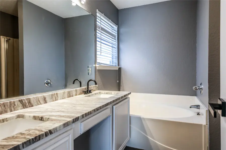 620 Kristi Lane, Cedar Hill, TX 75104 - Image #2