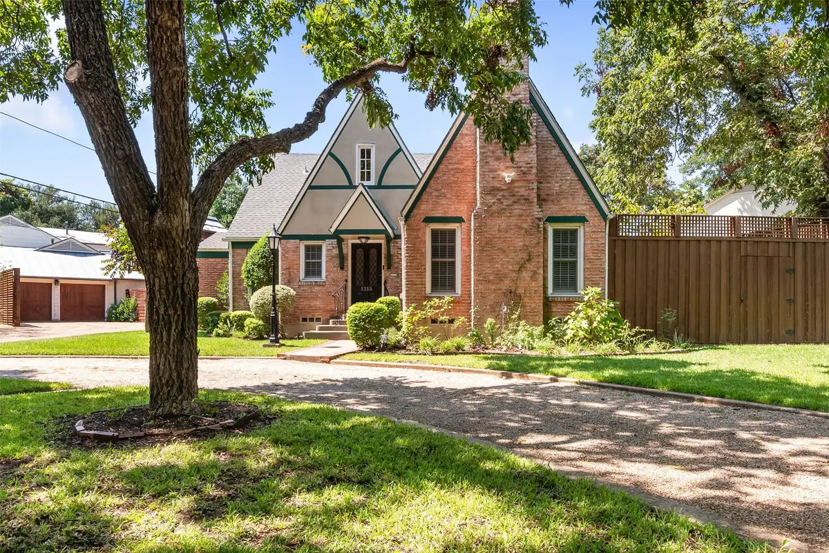 1215 N Oak Cliff Boulevard, Dallas, TX 75208 - Image #1