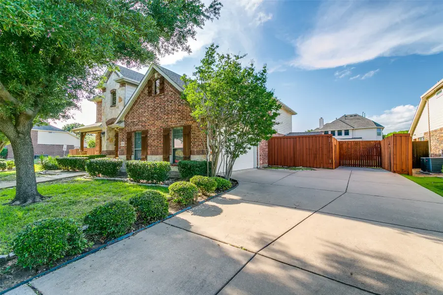 3801 Emerald Park Drive, Corinth, TX 76208 - Image #3