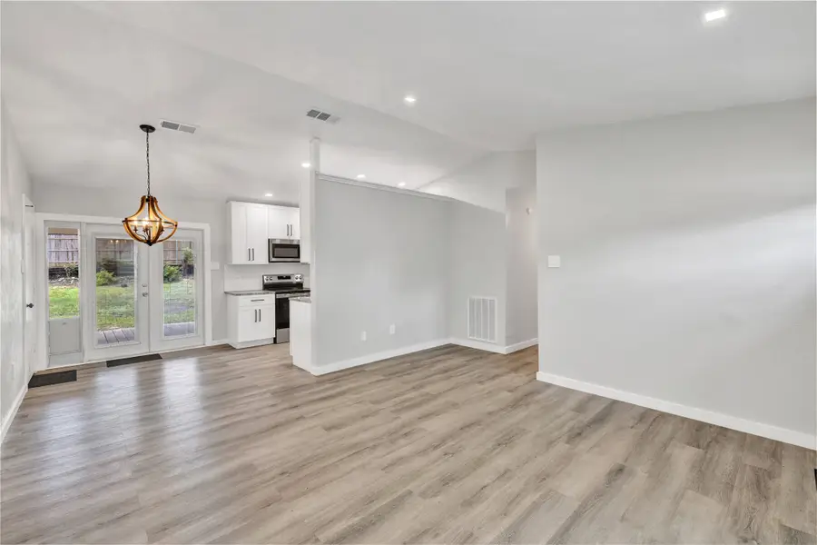 2308 Foxcroft Lane, Arlington, TX 76014 - Image #3