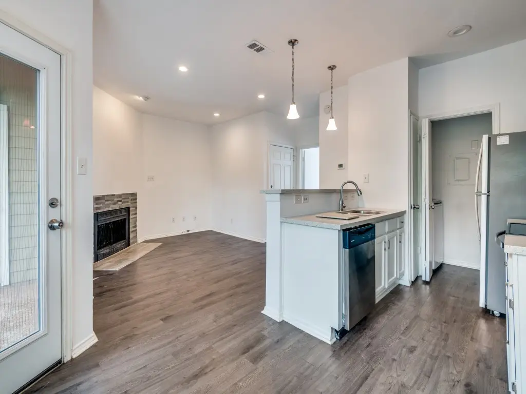 4113 Esters Road #605, Irving, TX 75038 - Image #1