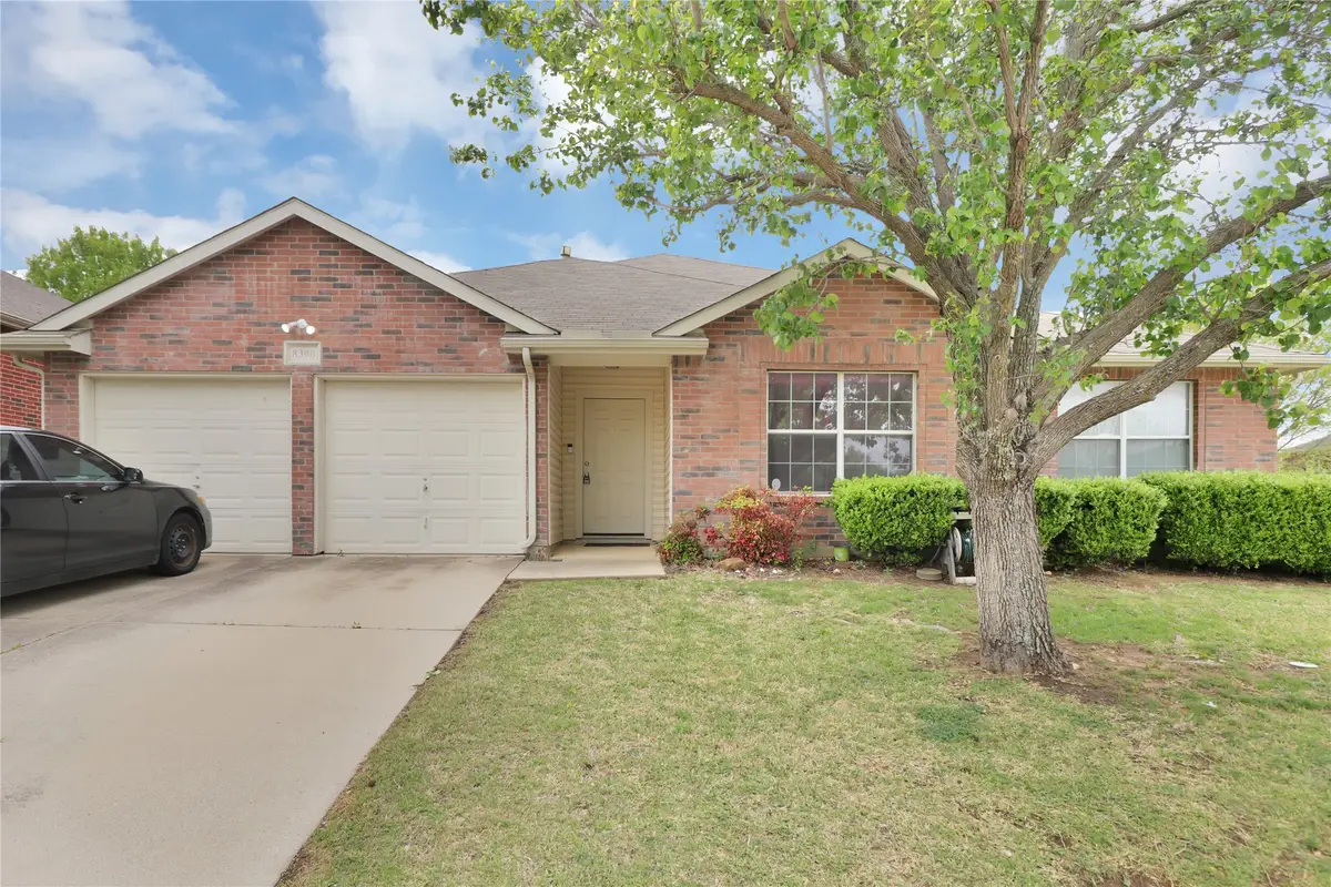 8300 Southern Prairie Drive, Fort Worth, TX 76123 - Image #1