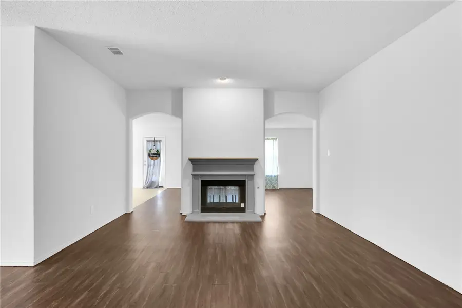 8300 Southern Prairie Drive, Fort Worth, TX 76123 - Image #2