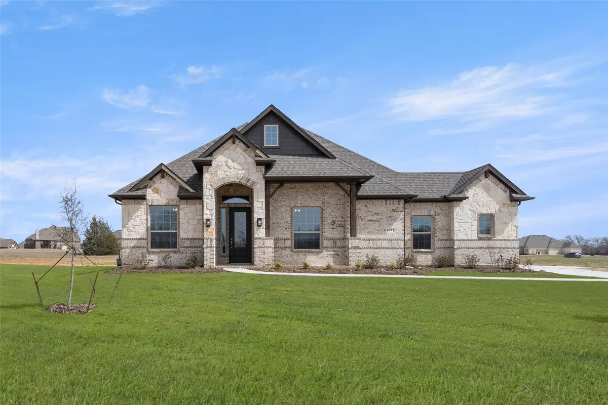 6013 Valley View Drive, Joshua, TX 76058 - Image #1