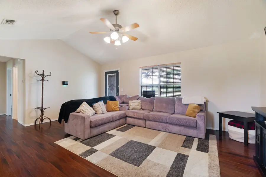 310 County Road 35985, Powderly, TX 75473 - Image #3