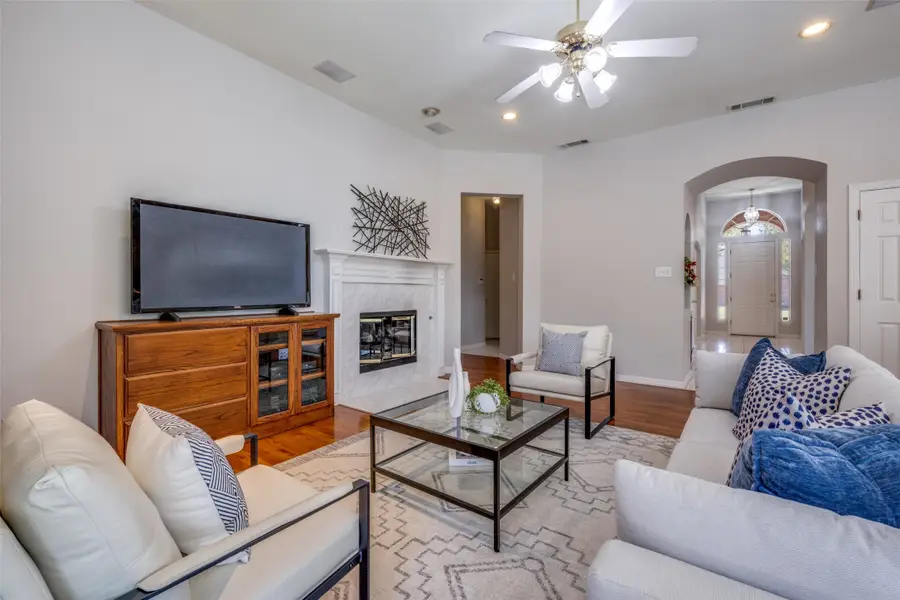 2925 Custer Drive, Corinth, TX 76210 - Image #3