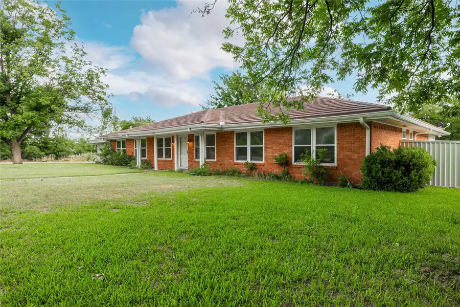 201 Palestine Street, Coleman, TX 76834 - Image #2