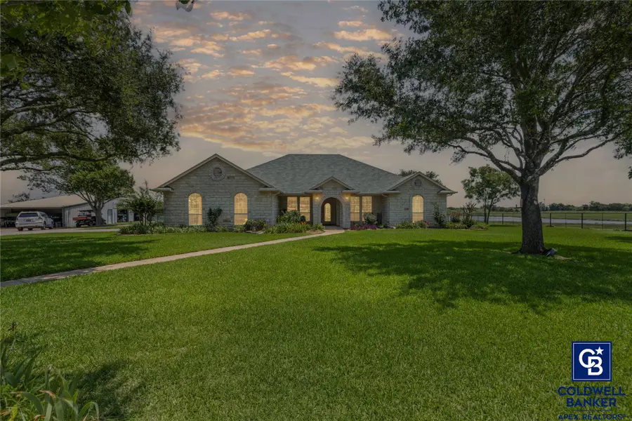 1221 Park Boulevard, Cleburne, TX 76033 - Image #3