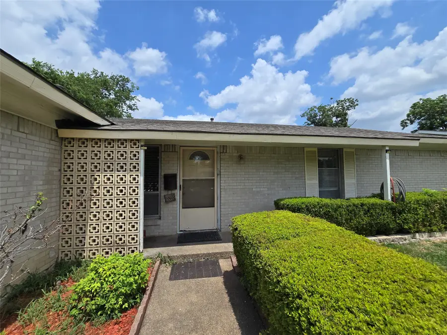3137 Lariat Lane, Garland, TX 75042 - Image #2