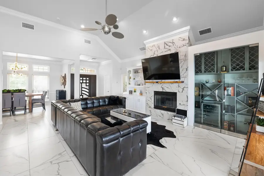 4508 Chavez Court, Granbury, TX 76048 - Image #3