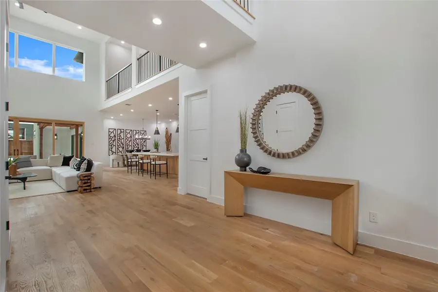 3742 Almazan Drive, Dallas, TX 75220 - Image #3