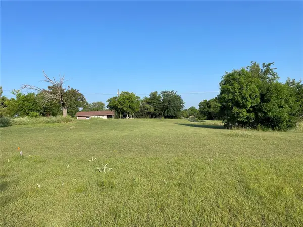 106 Port O Call Court, Runaway Bay, TX 76426