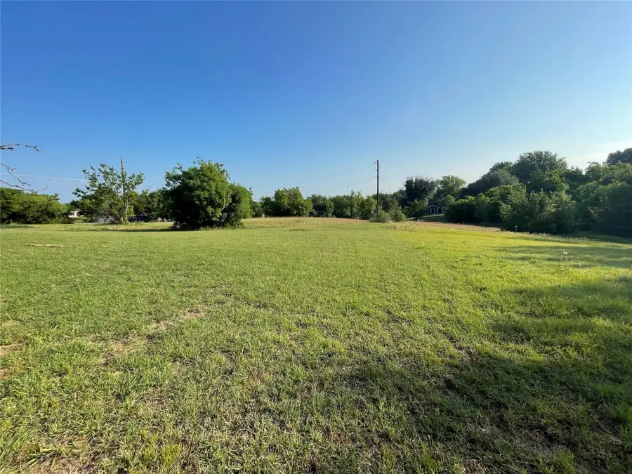 106 Port O Call Court, Runaway Bay, TX 76426 - Image #3