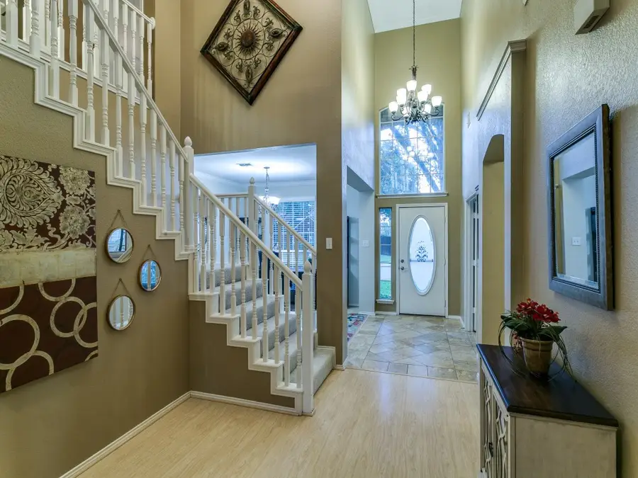 901 Sugarberry Lane, Flower Mound, TX 75028 - Image #3