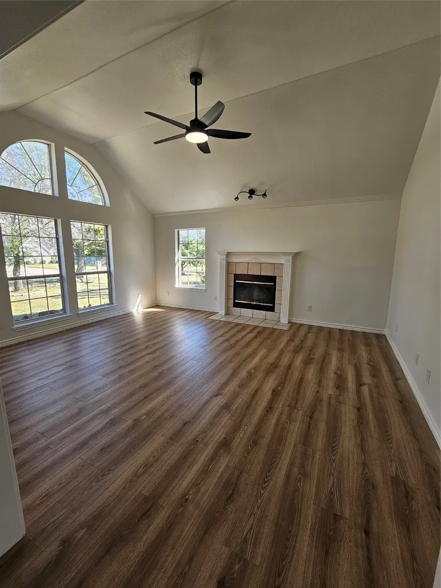 192 Bluebonnet Drive, Decatur, TX 76234 - Image #2