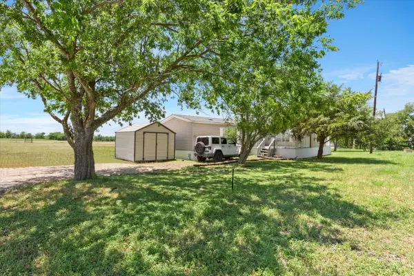 216 Moore Street, Rogers, TX 76569