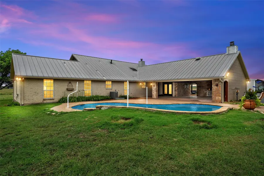 3057 Holy Road, Abbott, TX 76621 - Image #3