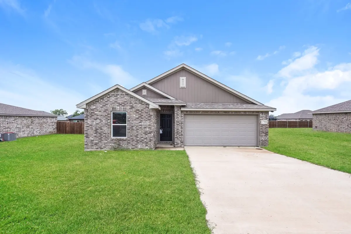 819 S Sutton Street, Mabank, TX 75147 - Image #1