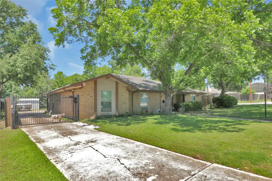 3800 Delmas Drive, Benbrook, TX 76116 - Image #3