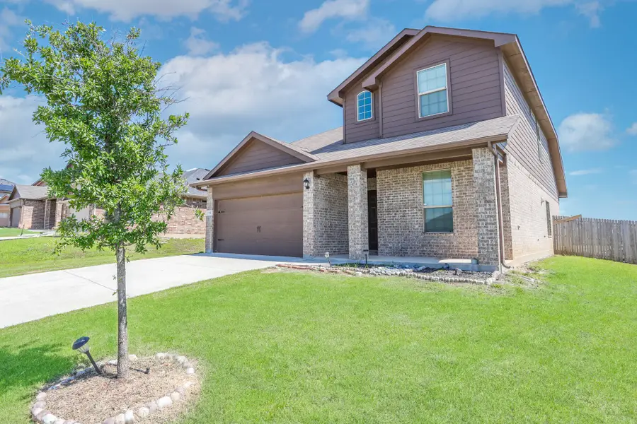 316 Fairgrounds Lane, Ponder, TX 76259 - Image #2