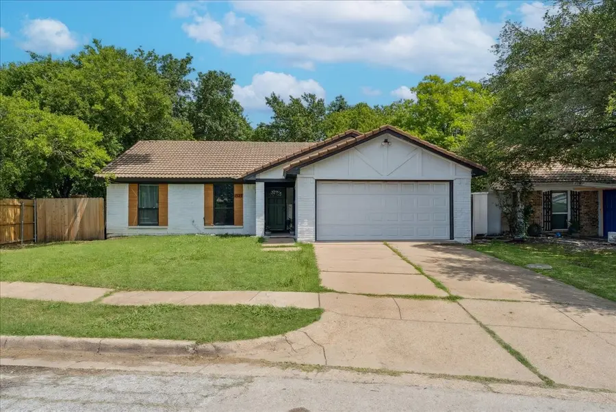 1527 Twin Post Drive, Arlington, TX 76014 - Image #2