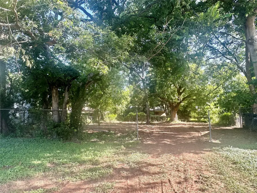 316 Fisseler Street, Waco, TX 76704 - Image #2