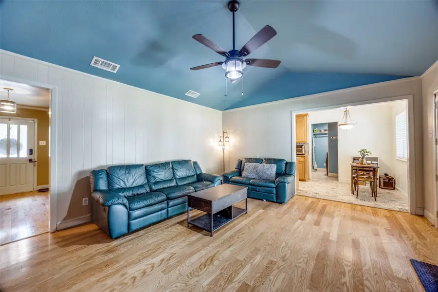 1023 N Leslie Avenue, Sherman, TX 75092 - Image #3