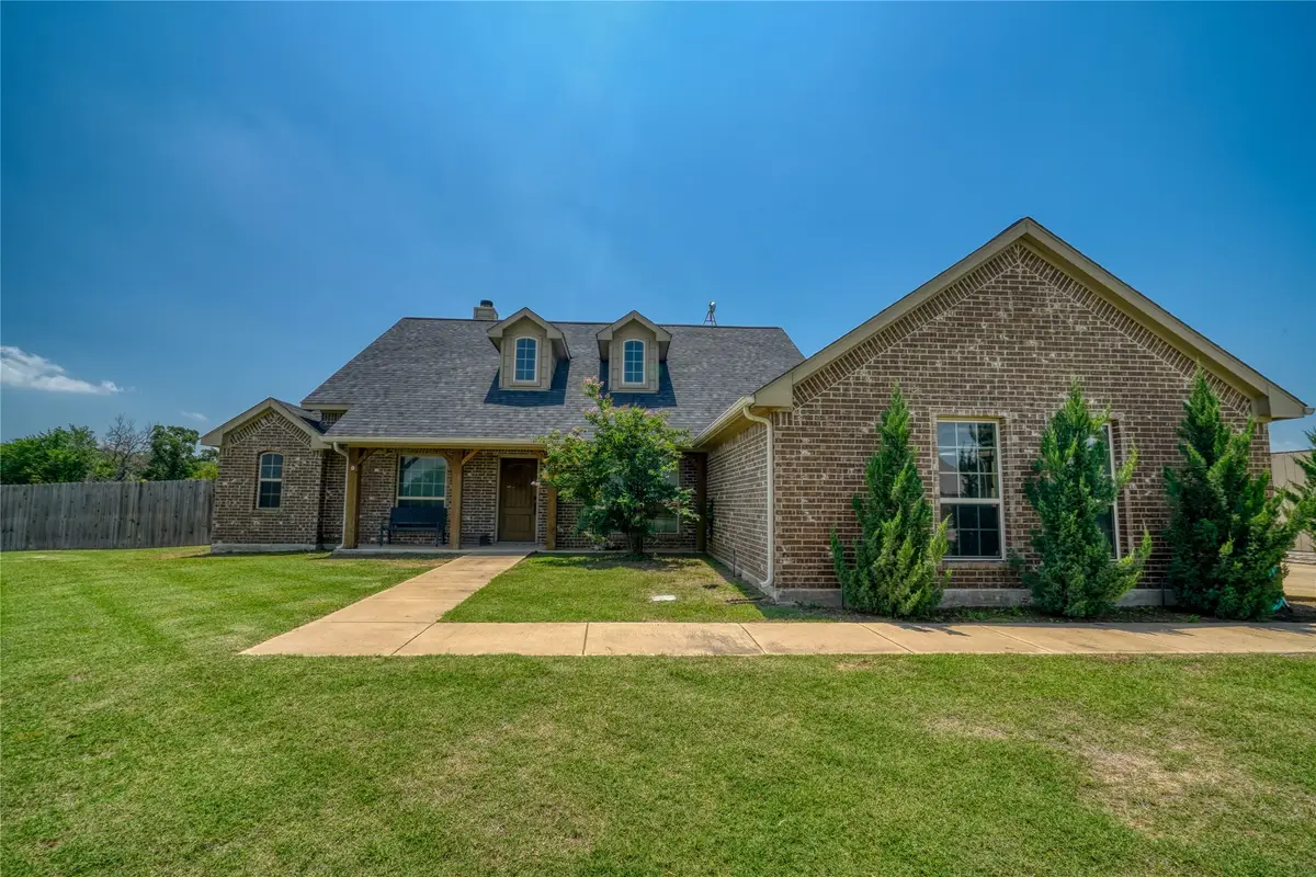 144 Brady Coleman Lane, Springtown, TX 76082 - Image #1