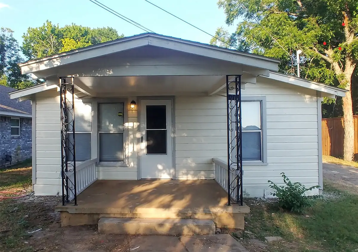 411 S Bradshaw Street, Denton, TX 76205 - Image #1