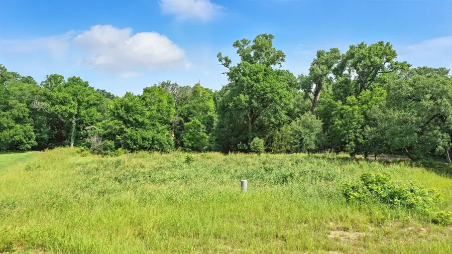 432 Creekside Court, Weatherford, TX 76087 - Image #2