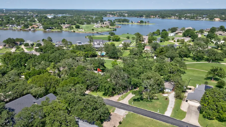 413 Cocopa Drive, Lake Kiowa, TX 76240 - Image #3