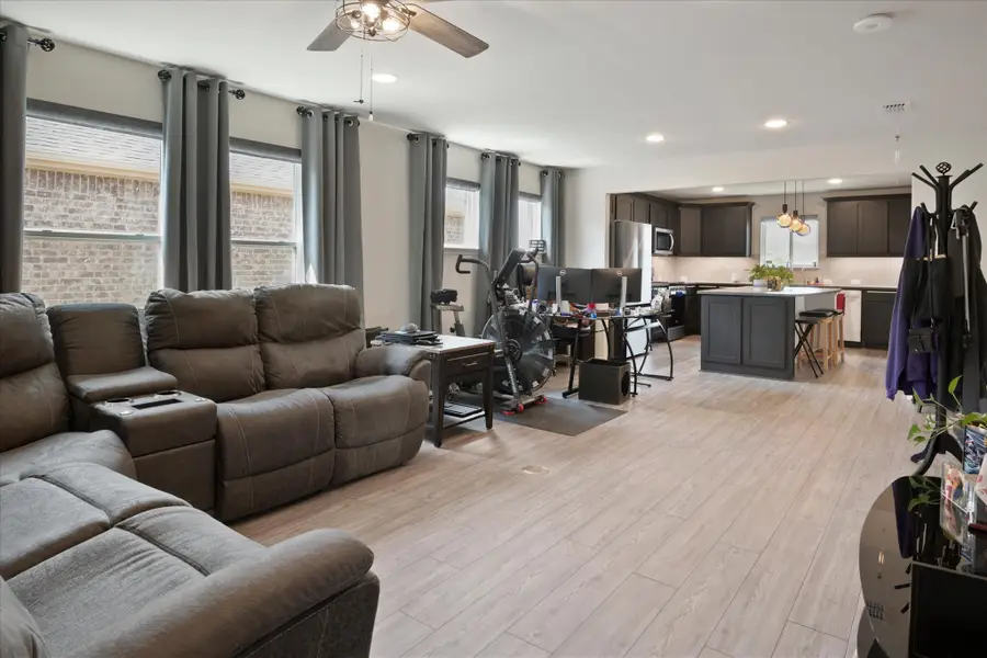 1231 Freedom Lane, Aubrey, TX 76227 - Image #2