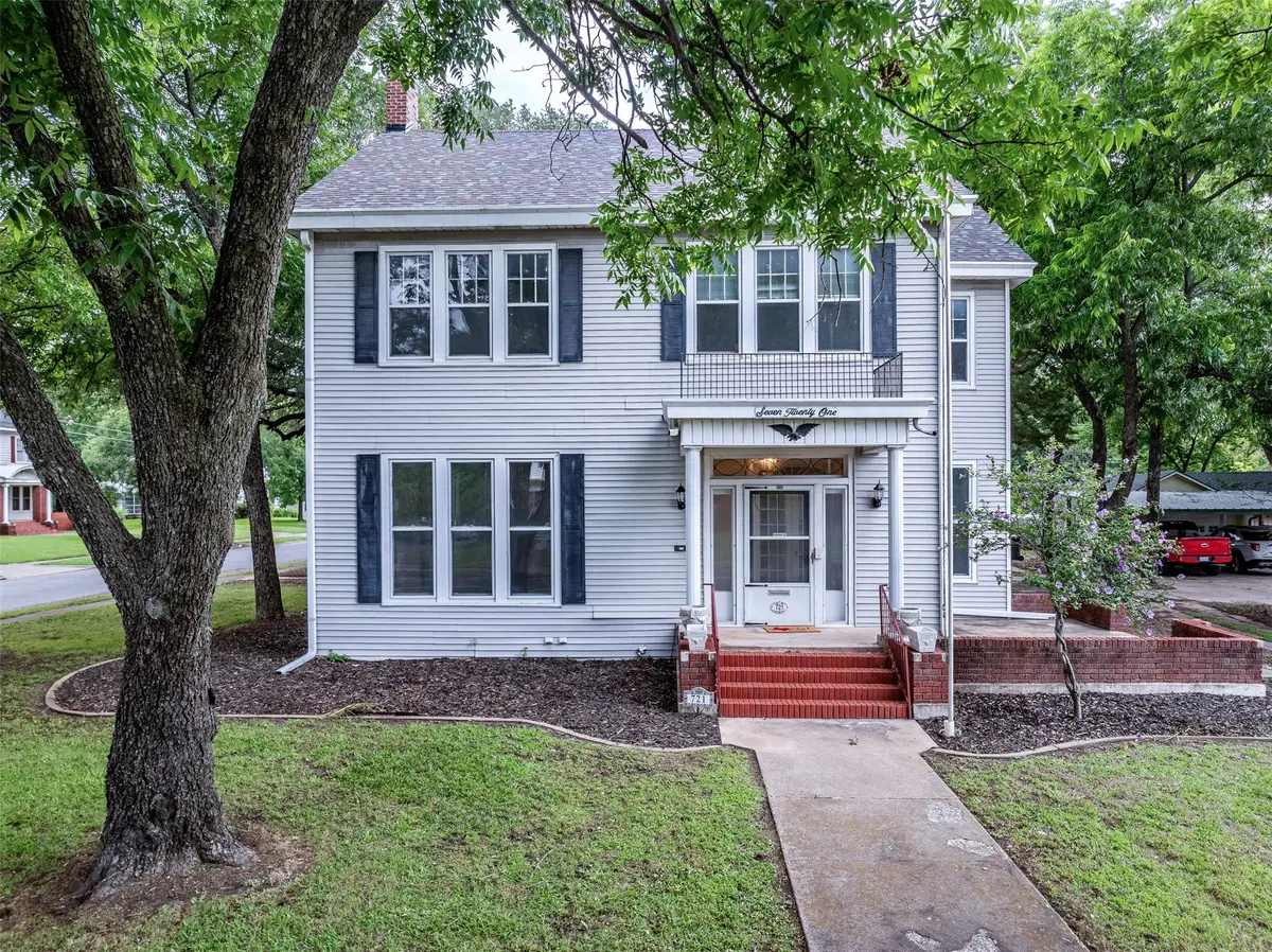 721 W Washington Street, Sherman, TX 75092 - #1