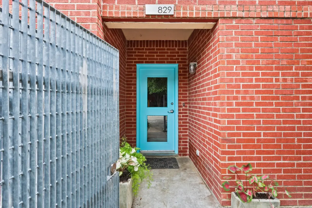 829 W Daggett Avenue #H, Fort Worth, TX 76104 - Image #1