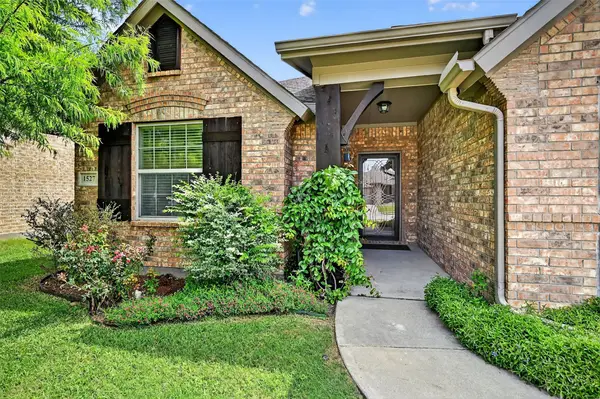 1527 San Carlos Drive, Van Alstyne, TX 75495